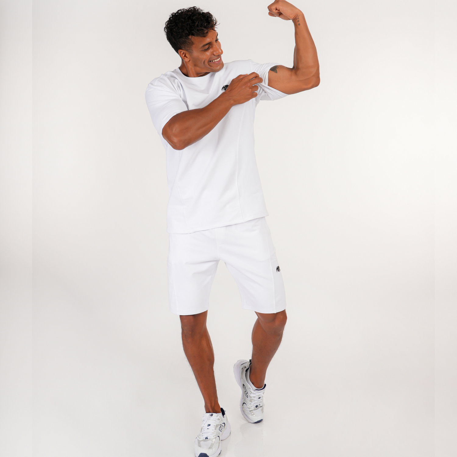 T-SHIRT HOODIE &amp;amp; SHORTS SET - BLACK